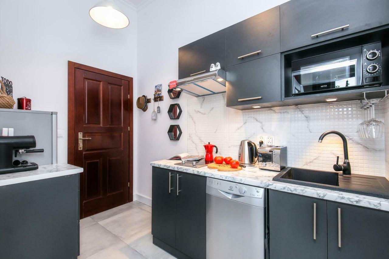 Berg Apartament Red Obok Starego Miasta กดัญสก์ ภายนอก รูปภาพ