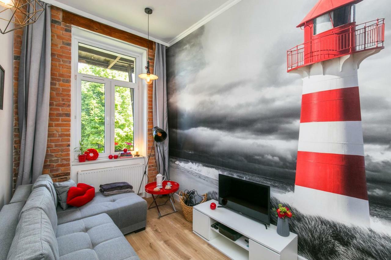 Berg Apartament Red Obok Starego Miasta กดัญสก์ ภายนอก รูปภาพ