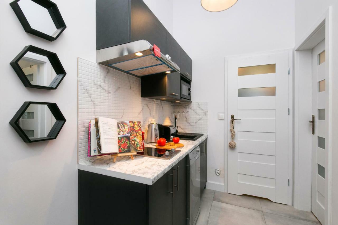 Berg Apartament Red Obok Starego Miasta กดัญสก์ ภายนอก รูปภาพ