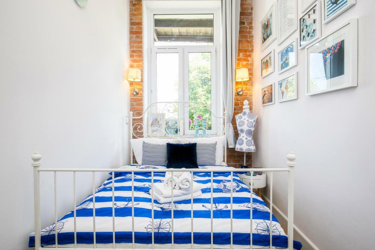 Berg Apartament Red Obok Starego Miasta กดัญสก์ ภายนอก รูปภาพ